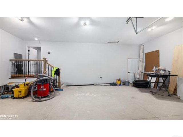 56350 Willow Creek Boulevard, Shelby Twp, MI 48316