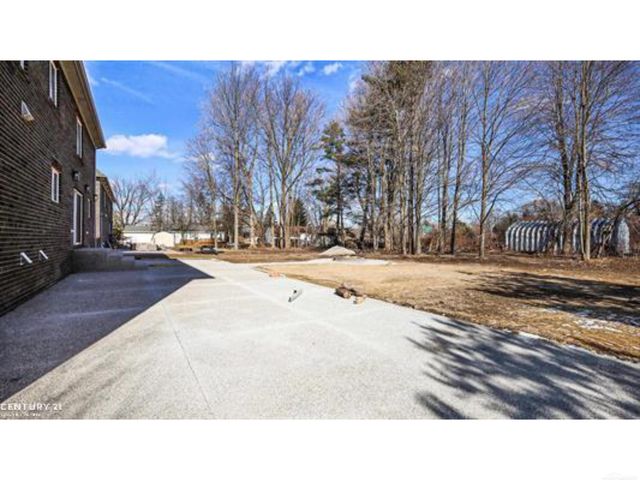 56350 Willow Creek Boulevard, Shelby Twp, MI 48316