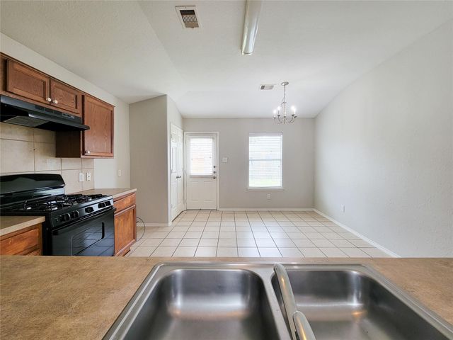 7438 Fox Knoll, Humble, TX 77338