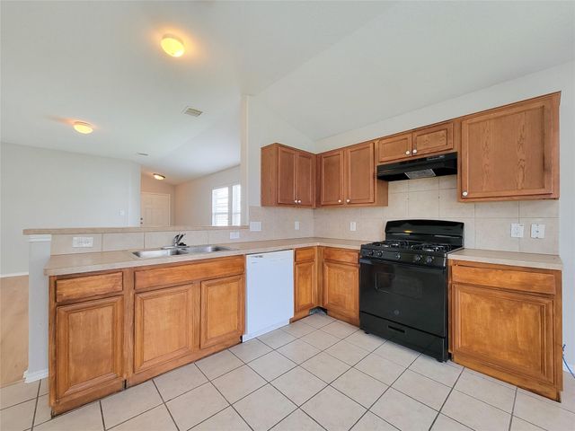 7438 Fox Knoll, Humble, TX 77338