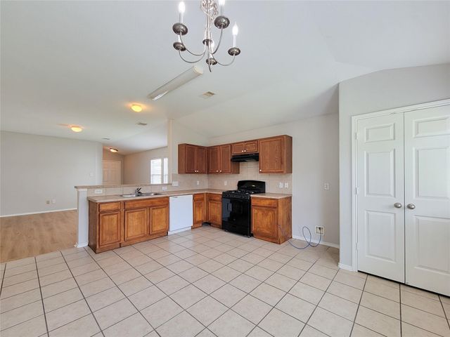 7438 Fox Knoll, Humble, TX 77338