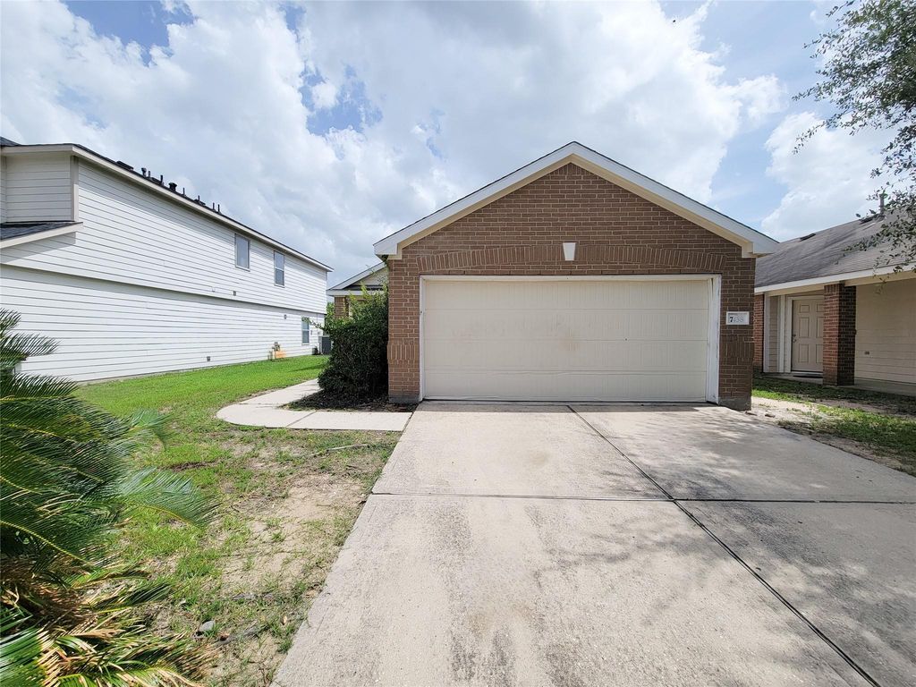 7438 Fox Knoll, Humble, TX 77338