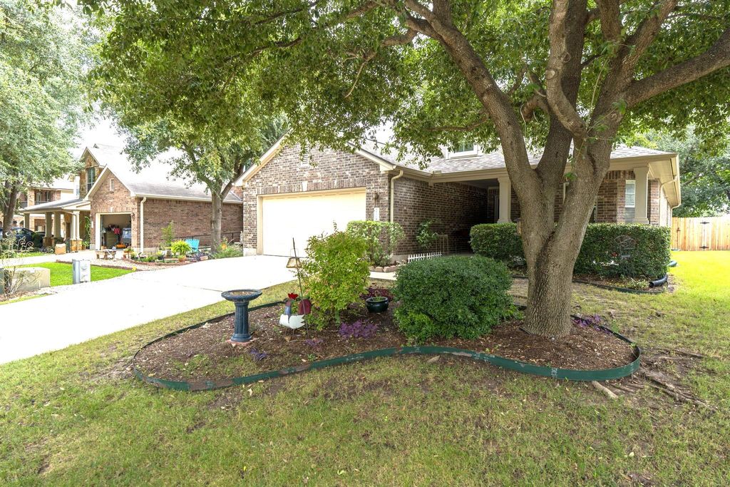 1610 Coldwater HOLW, Buda, TX 78610