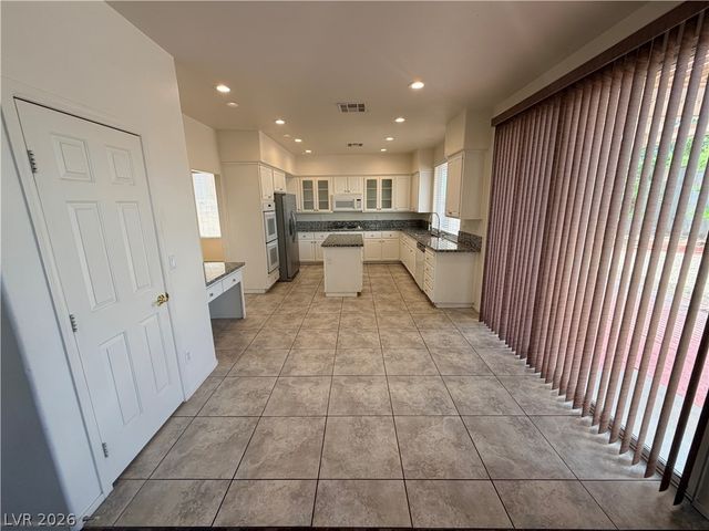 925 Lexington Cross Drive, Las Vegas, NV 89144