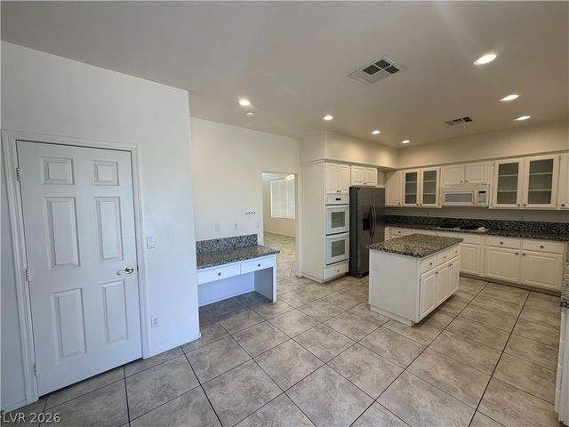 925 Lexington Cross Drive, Las Vegas, NV 89144