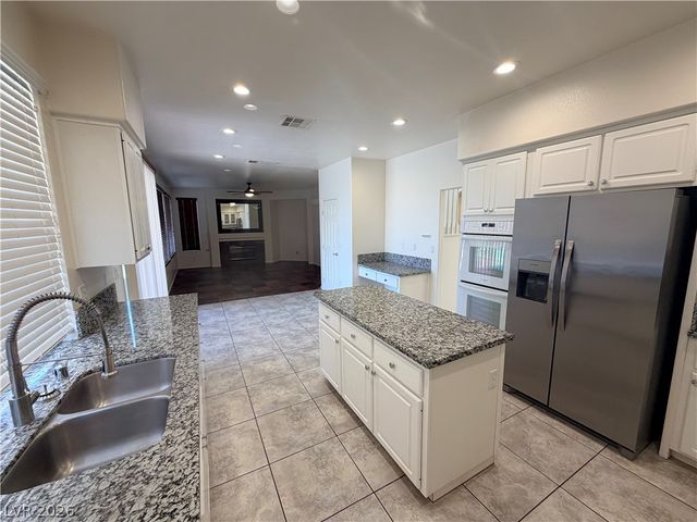 925 Lexington Cross Drive, Las Vegas, NV 89144