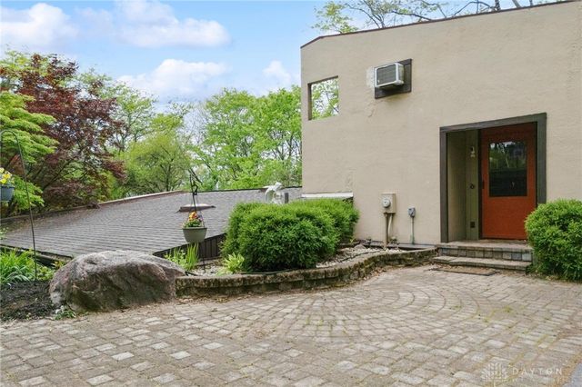 1940 Armstrong Road, Bath Twp, OH 45324