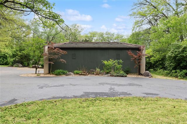 1940 Armstrong Road, Bath Twp, OH 45324