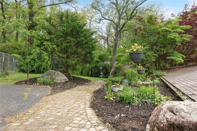 1940 Armstrong Road, Bath Twp, OH 45324