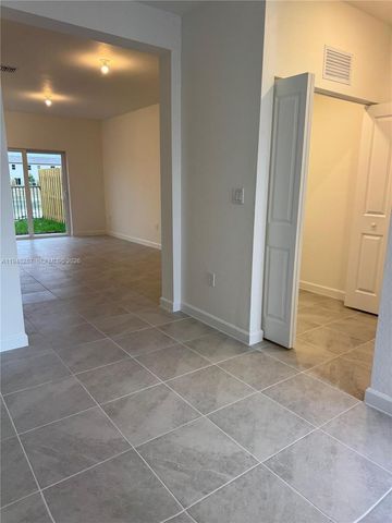 2724 SE 26th Ave 0, Homestead, FL 33035