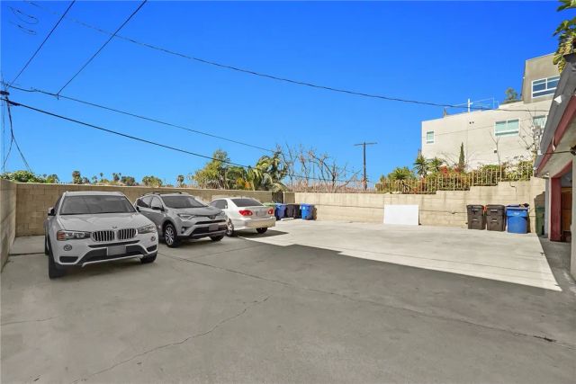 991 Everett, Los Angeles, CA 90026