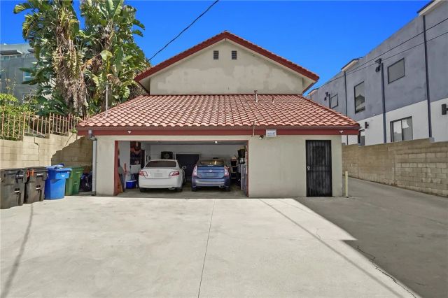 991 Everett, Los Angeles, CA 90026