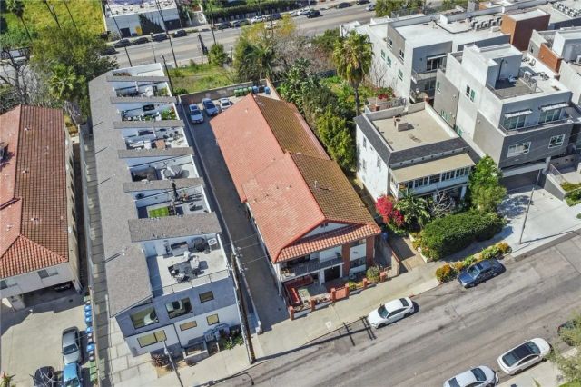 991 Everett, Los Angeles, CA 90026