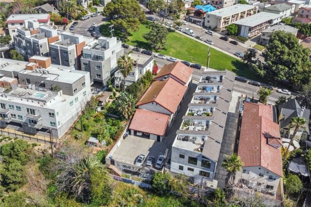 991 Everett, Los Angeles, CA 90026