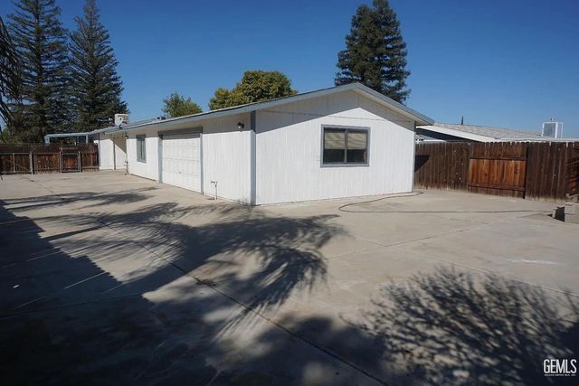 5909 Cliffwood Way, Bakersfield, CA 93306