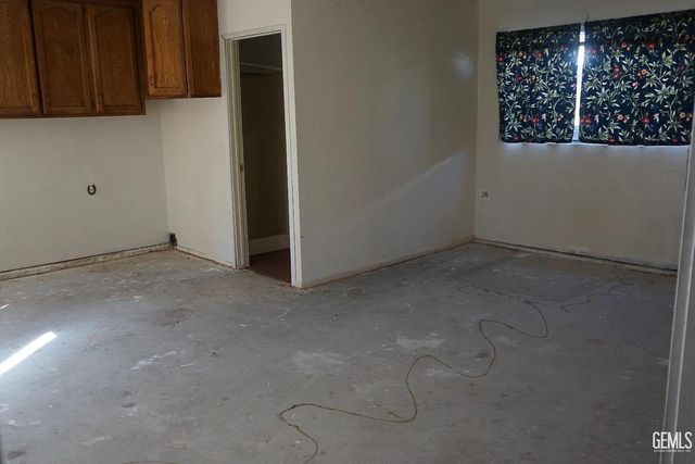 5909 Cliffwood Way, Bakersfield, CA 93306