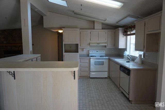 5909 Cliffwood Way, Bakersfield, CA 93306