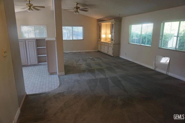 5909 Cliffwood Way, Bakersfield, CA 93306