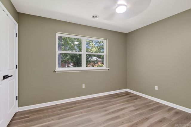 6 Dee Dee Cir, Little Rock, AR 72223