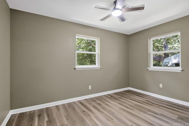 6 Dee Dee Cir, Little Rock, AR 72223