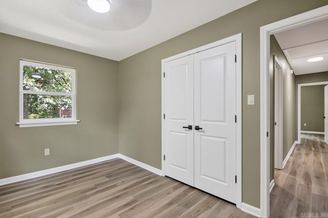 6 Dee Dee Cir, Little Rock, AR 72223