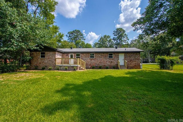 6 Dee Dee Cir, Little Rock, AR 72223