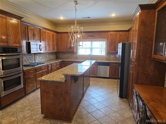 3112 Fieldcrest Drive, Montgomery, AL 36106