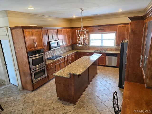 3112 Fieldcrest Drive, Montgomery, AL 36106