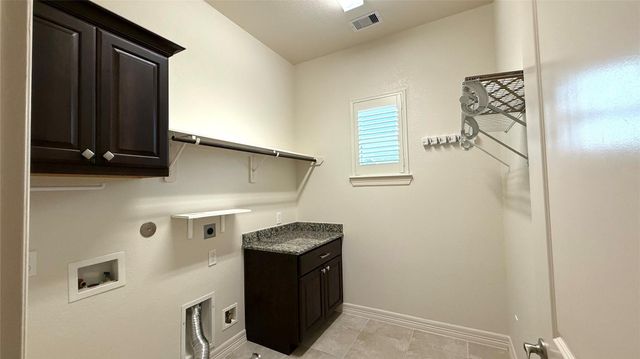 4802 Fairford, Sugar Land, TX 77479