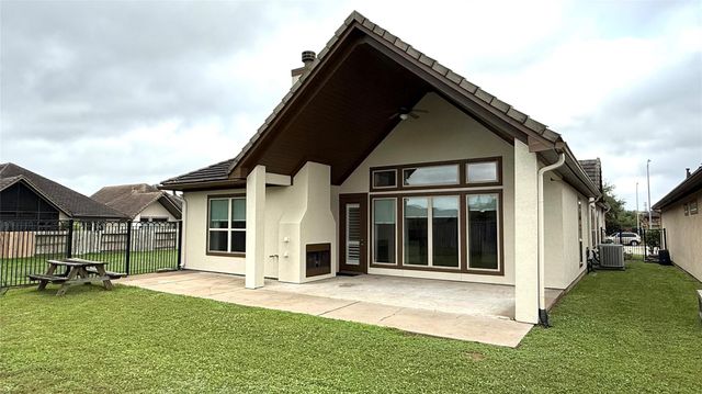 4802 Fairford, Sugar Land, TX 77479