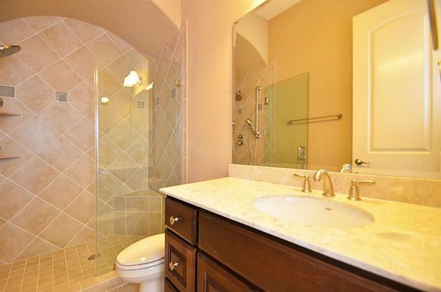 4802 Fairford, Sugar Land, TX 77479
