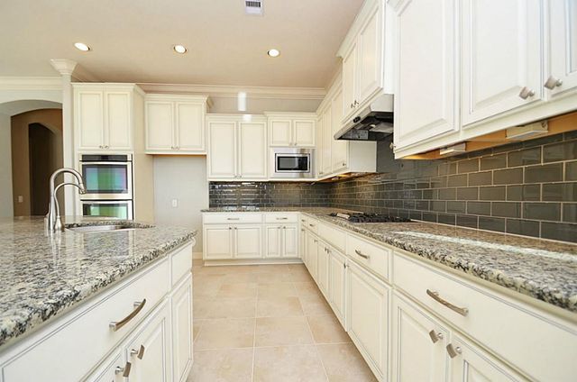 4802 Fairford, Sugar Land, TX 77479