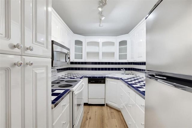 1014 Legacy Walk, Woodstock, GA 30189