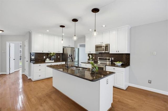 1014 Legacy Walk, Woodstock, GA 30189