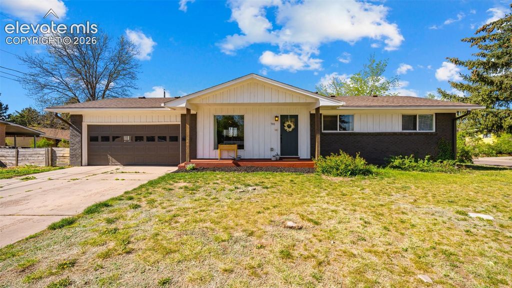 701 Del Brook Drive, Colorado Springs, CO 80911 — exterior
