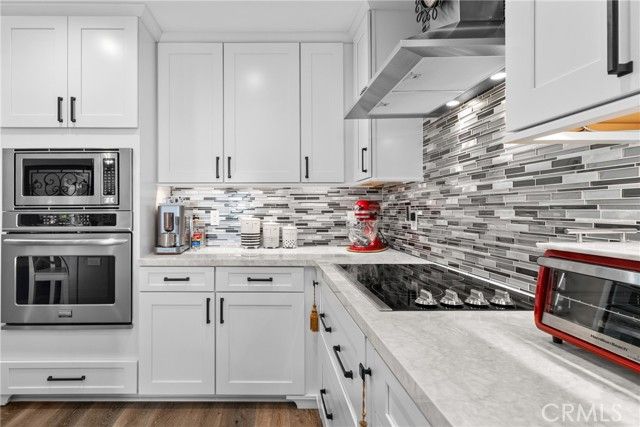 22170 James Alan Circle 4, Chatsworth (los Angeles), CA 91311