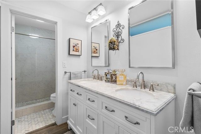 22170 James Alan Circle 4, Chatsworth (los Angeles), CA 91311