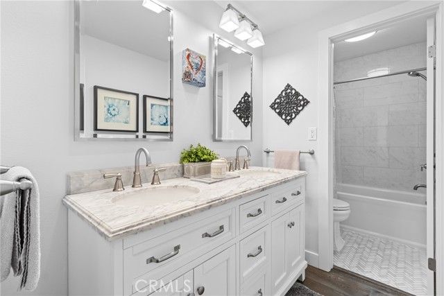 22170 James Alan Circle 4, Chatsworth (los Angeles), CA 91311