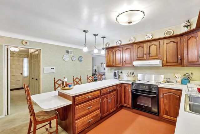 517 Cavitt Avenue, Trafford, PA 15085