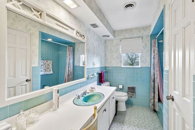517 Cavitt Avenue, Trafford, PA 15085