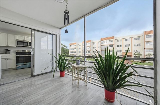 2201 NW 41st Avenue 209, Lauderhill, FL 33313