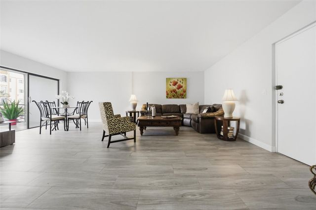 2201 NW 41st Avenue 209, Lauderhill, FL 33313