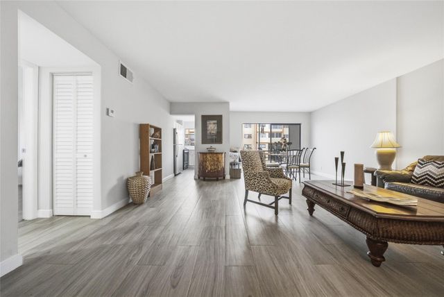 2201 NW 41st Avenue 209, Lauderhill, FL 33313