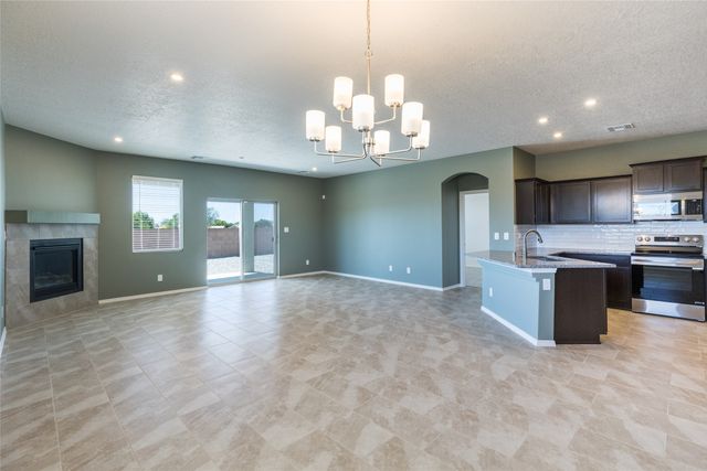 2996 Calle Los Brios, Santa Fe, NM 87507