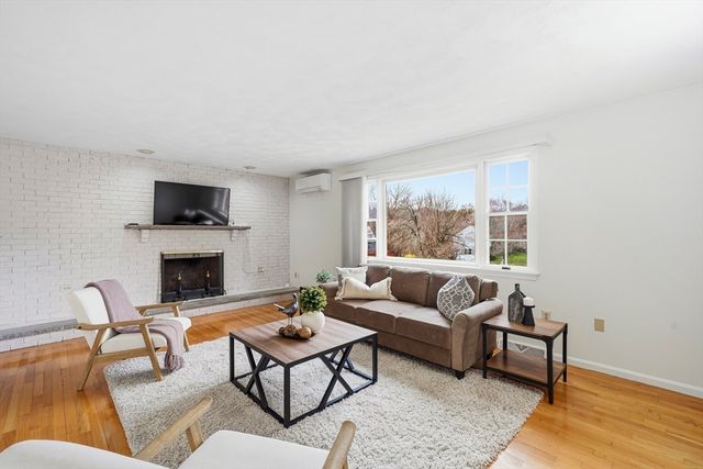45 Grove St, Lexington, MA 02420