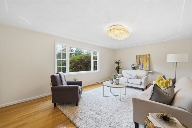 45 Grove St, Lexington, MA 02420