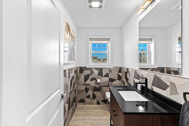 308 Ocean St, Marshfield, MA 02051