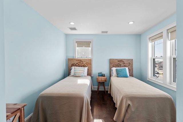 308 Ocean St, Marshfield, MA 02051