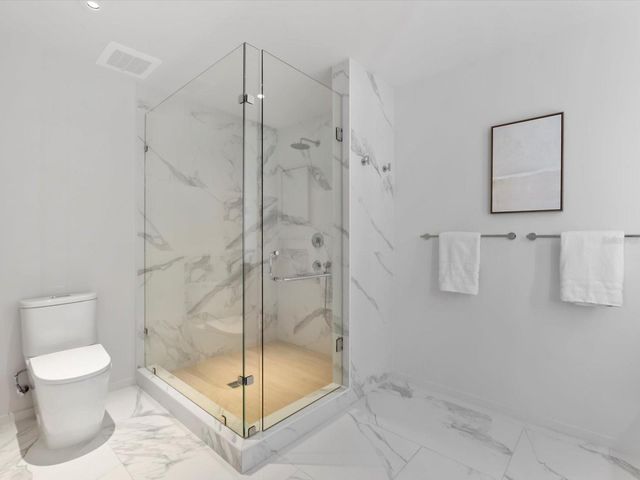 1020 SUNSET POINT ROAD 213, Clearwater, FL 33755