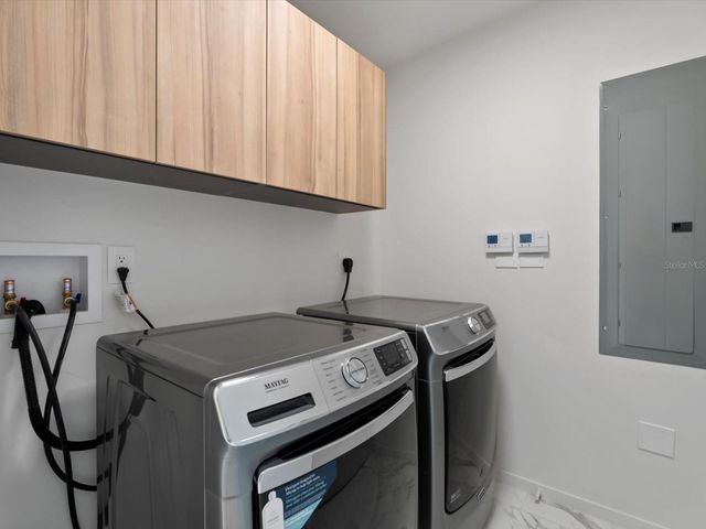 1020 SUNSET POINT ROAD 213, Clearwater, FL 33755